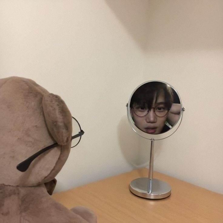 fatima_glr's tweet photo. عکس کاملا گویاست🐻
عاخ ننو بیا بقولمت مرتیکه خرس
#EXO #KAI
@weareoneEXO 
@layzhang @B_hundred_Hyun https://t.co/L2G9X0GmWC
