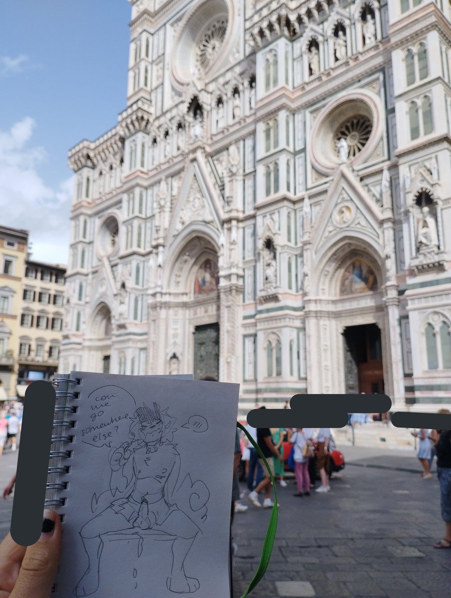 I was bored while waiting for a friend in Florence🫣
#furry #furryporn