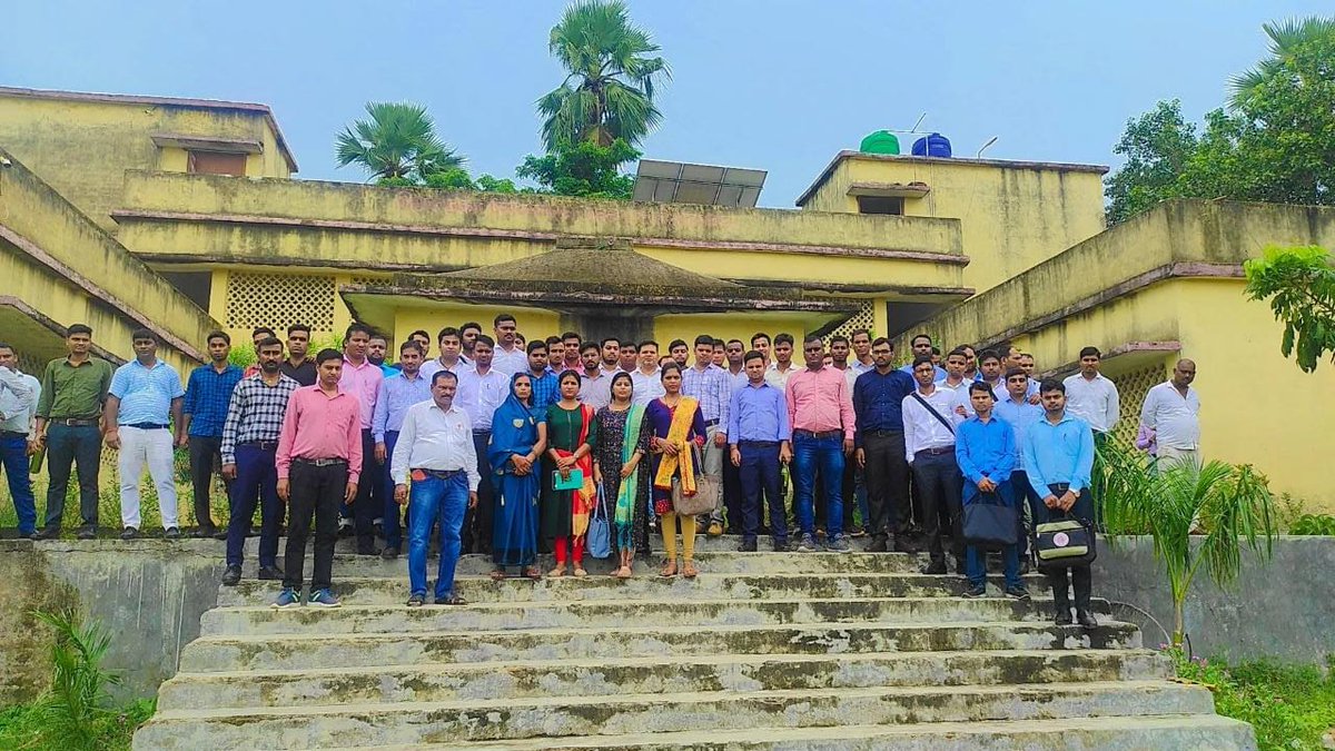 Residency Training Centre of Panchayat Sachiv Visit "Dharhara Panchyat"(rajgir) for a Study Tour by #BIPARD #rajgir #follow #Like #tourism #StudyTips #gaya #Patna #Training