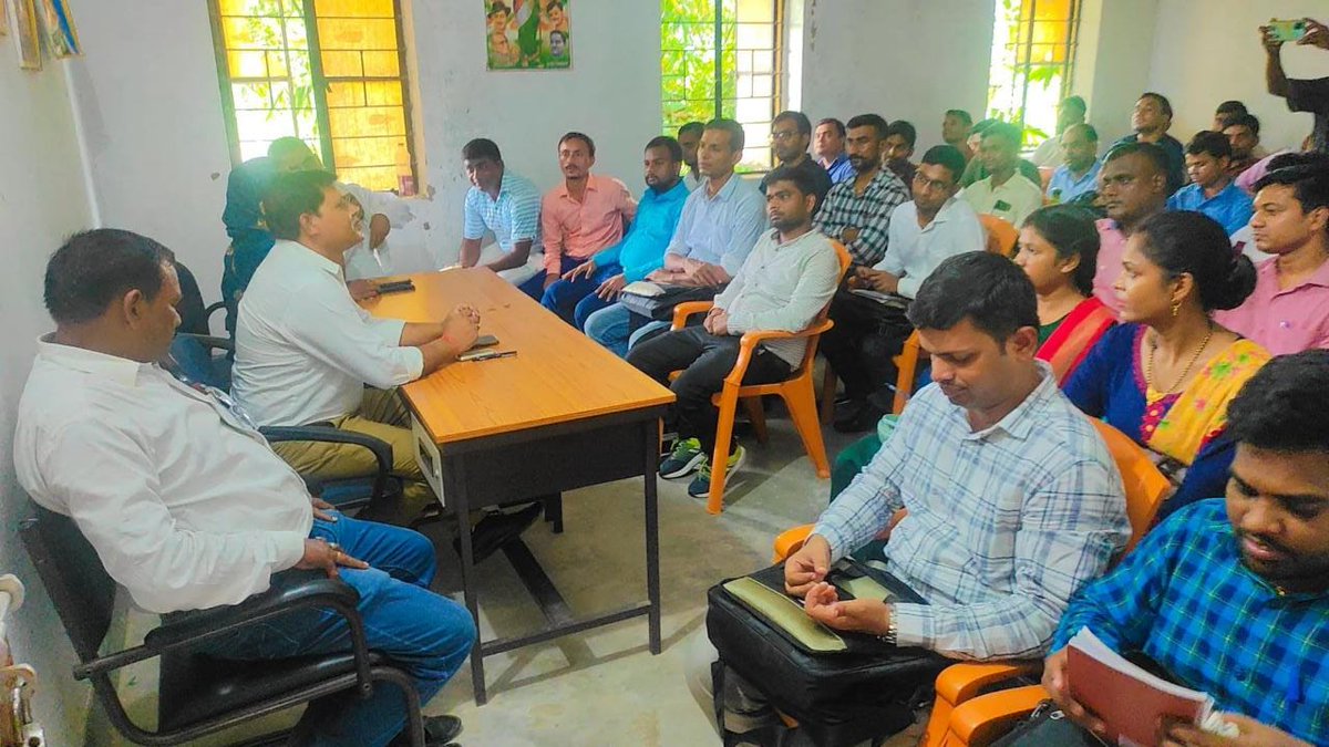 BipardP's tweet photo. Residency Training Centre of Panchayat Sachiv Visit "Dharhara Panchyat"(rajgir) for a Study Tour by #BIPARD #rajgir #follow #Like #tourism #StudyTips #gaya #Patna #Training https://t.co/UH1Z2VkVFN