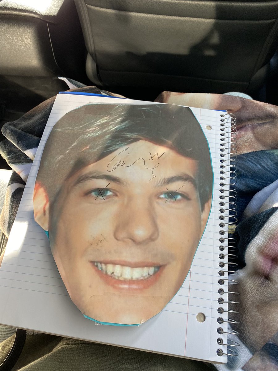 91SDILF's tweet photo. SCREAMING CRYING THROWING UP EVERYTTHING https://t.co/M2PhntczPK