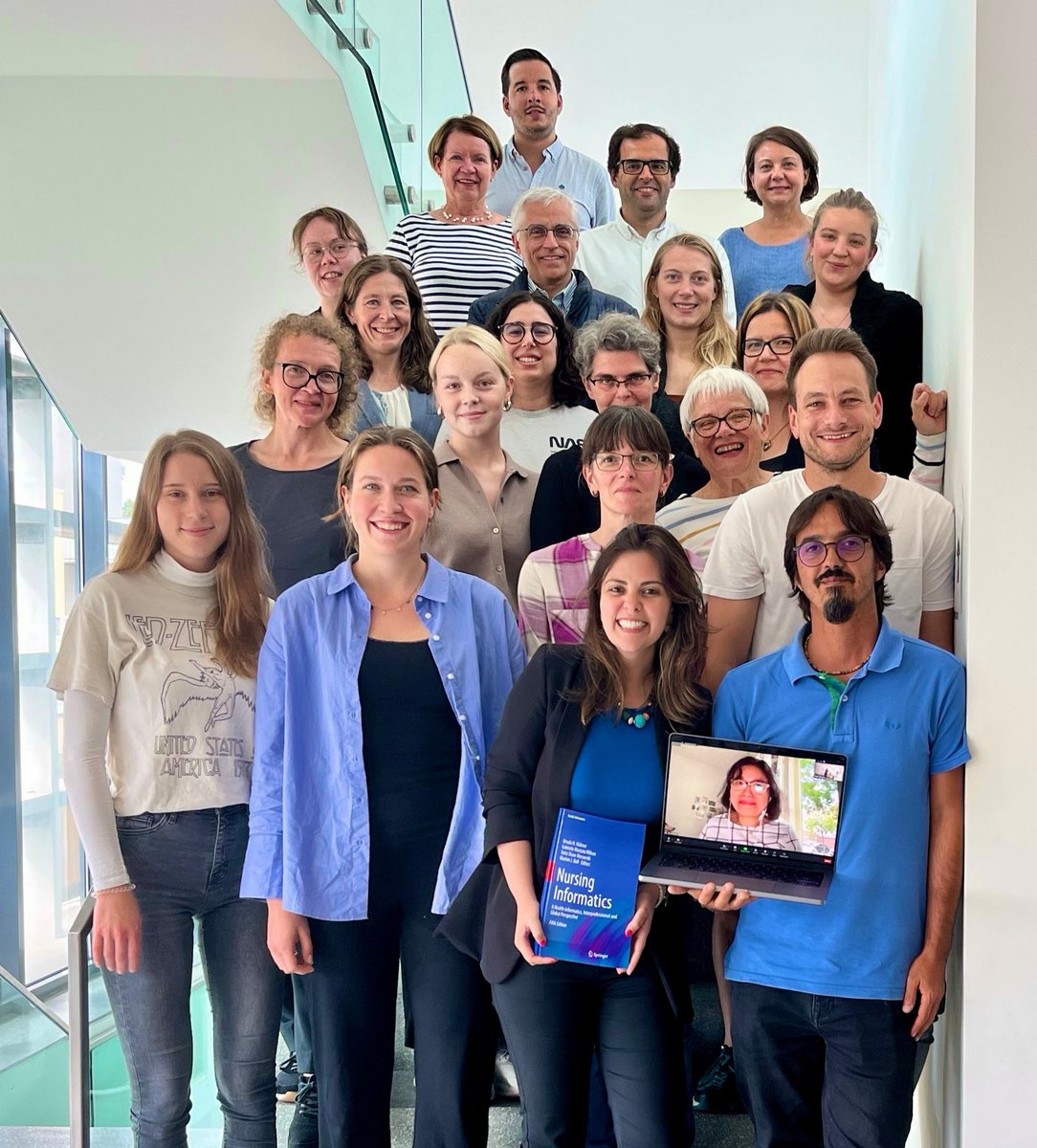 #eHealth #education #standards #data analytics #privacy <a href="/Porto/">Carlos Porto</a> a joint succesful summer school together with students and teachers from <a href="/UPorto/">Universidade Porto</a>  <a href="/UniEastFinland/">University of Eastern Finland</a> <a href="/UniOsnabrueck/">Uni Osnabrück</a> <a href="/HS_Osnabrueck/">Hochschule Osnabrück</a>. N ew knowledge and fun. @tiha_uef <a href="/TiinaJokinen5/">Tii</a> <a href="/ikonejoh/">Johanna</a> <a href="/millarosenlund/">Milla Rosenlund</a> Anna &amp; Yshda.