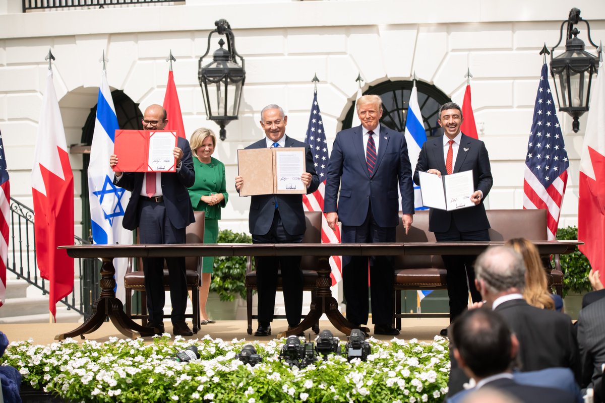 عامان على هذه اللحظة التاريخية.. لحظة توقيع اتفاقيات إبراهيم بين إسرائيل وكل من الإمارات والبحرين...