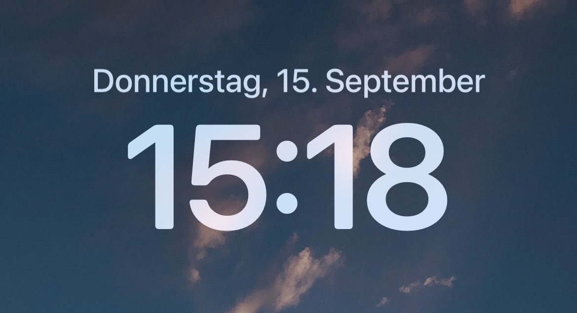 oma_kazi's tweet photo. mir ist das zu fett und groß. kann man das wo ändern? #applebubble https://t.co/O8X1M0tBuu