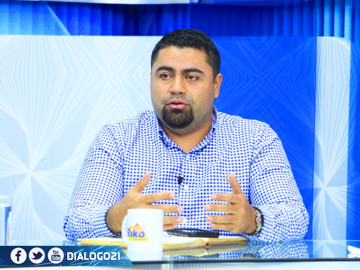 dialogo21's tweet photo. Lució Vásquez / Empresario de transporte: "Nosotros buscamos que el servicio mejore para poder contrarrestar un poco el tema de tráfico que estamos viviendo, porque si no iniciamos en este momento a querer solucionar, difícilmente será sostenible en el tiempo". https://t.co/Gmu57LQjRS