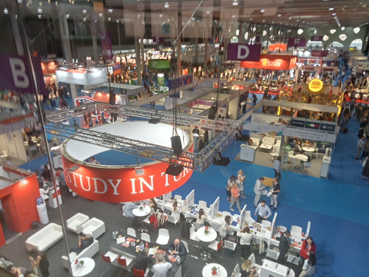 be_usj's tweet photo. Our colleagues from the international relations section are participating this week in the EAIE in Barcelona, an international fair that brings together universities from all over the world. One of the objectives of the participation is to be able to seek new agreements.😊 https://t.co/WLThHWJ3BR