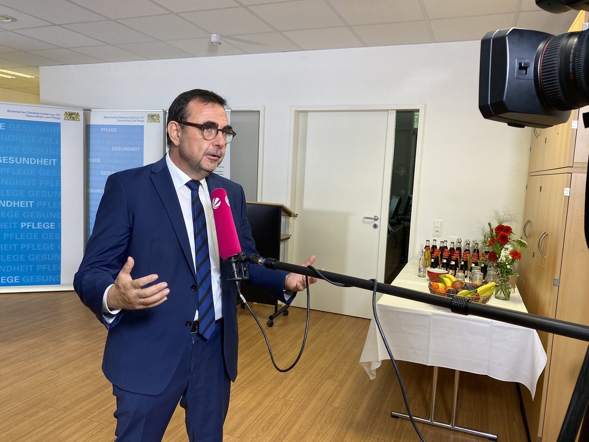 Ein investierter Euro in der ambulanten Suchthilfe spart Bayern 17 Euro an möglichen Folgekosten! Gut angelegtes Geld, findet <a href="/klausholetschek/">Klaus Holetschek</a>. Heute haben wir die Studie dazu vorgestellt.