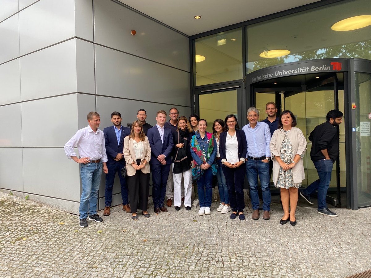 RSB's EU LCA Project Manager <a href="/BlancaUlibarri7/">BlancaUlibarri</a> attended the kick-off meeting of #STAR4BBS – a project to maximise the potential of sustainability certification schemes &amp; labels to support a successful transition to sustainable bioeconomy.

➡️rural-digital-europe.openaire.eu/search/project…

📷: <a href="/luanaladu/">Luana Ladu</a>