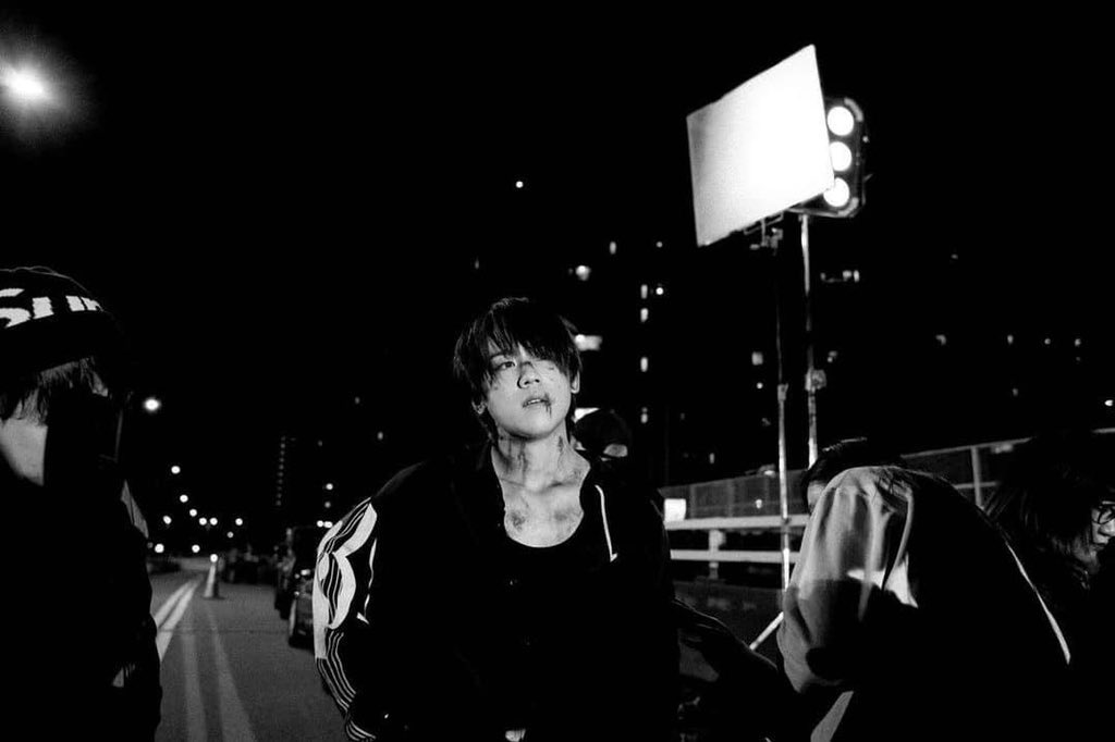 KeungToFocus's tweet photo. ［2022.01.02］
#鏡中鏡 #MirrorInMirror 
Music Video Premier 
 
#姜濤 #KeungTo  #ギョン・トウ  
Follow 🍑KT  
IG: https://t.co/5yGJiTOI5F  
FB: https://t.co/FHhzfEmetK
CRD: Photographer of this song

🔗 https://t.co/MwWOvUX6WM

#HongKong #cantopop #dance #opera #song #music https://t.co/d3lDNfyKd0