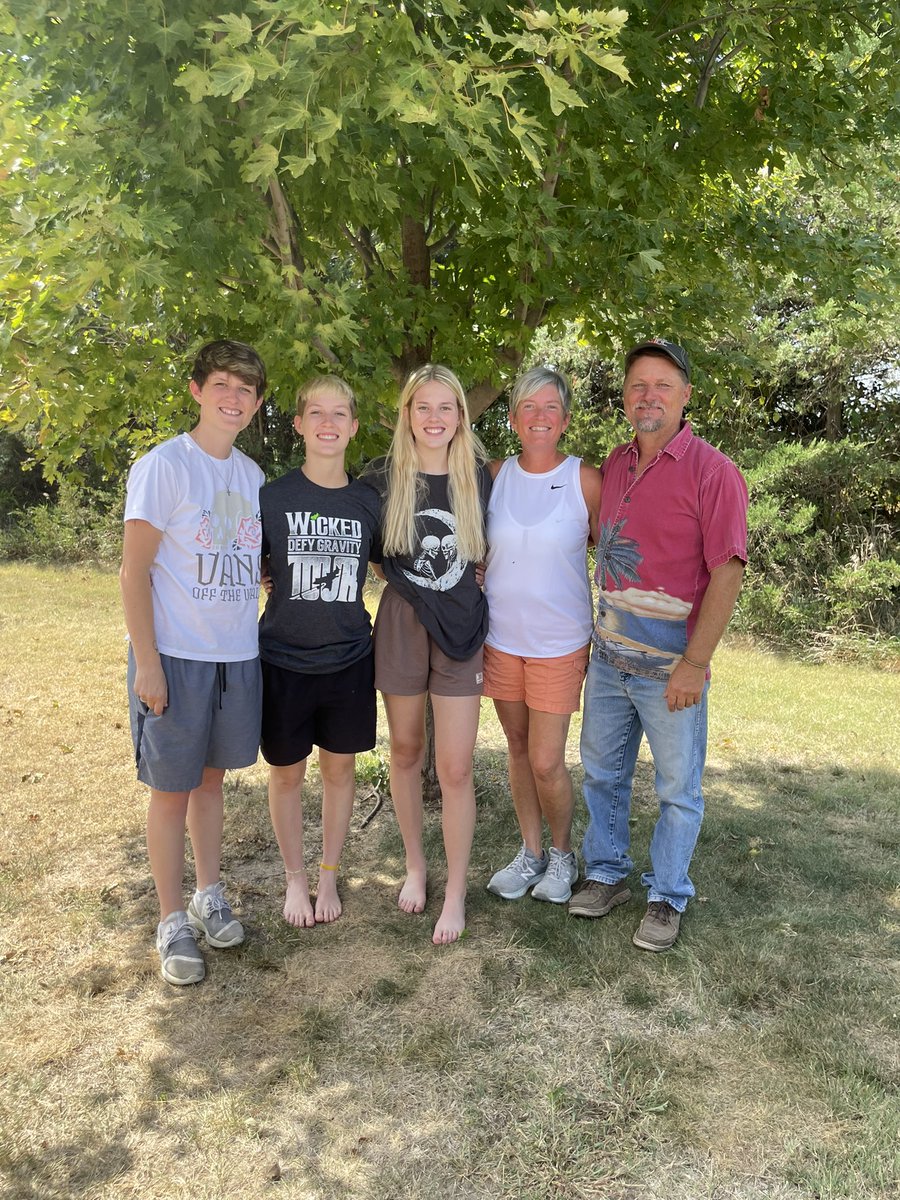 bryn_kadel's tweet photo. Happy birthday Dad! I hope you have the best day! You mean the world to me! I love you!🤍 https://t.co/1r1UHBdOCN