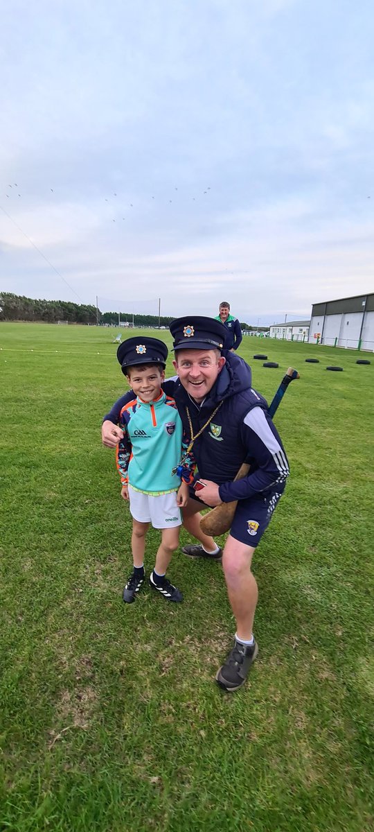 shane_cous's tweet photo. @MonahanAl @KilmoreGAAWex We had more than just the kids enjoying themselves at training ladt night, a Mel Gibson stunt man all day long #jobswap https://t.co/c2GeyMkxM3
