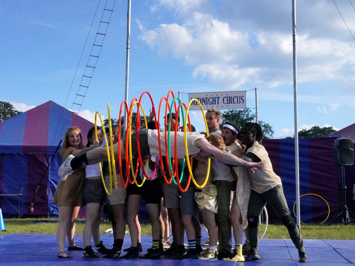 mncircus's tweet photo. 16 years of bringing communities together, raising funds & rebuilding parks. Thx #FosterPark Advisory Council & all the committed volunteers & sponsors. @ChicagoParks @HomeRunInn @PeoplesGasCHI @Xfinity @NEAarts @CHICAGO_ROSA & more! #MidnightCircusInTheParks https://t.co/EDoCcVpKTN