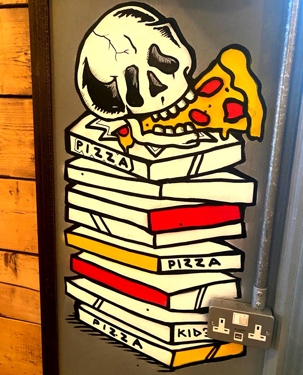 SuedeBar's tweet photo. Is there ever, too much of a good thing? #DeathByPizza https://t.co/jGB8wOzsaK