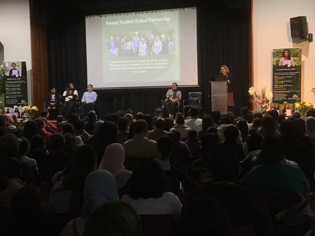 BentleyWoodSch's tweet photo. A packed out hall listening to our new Headteacher, Naseema Akbar, talk about all the great reasons they should choose Bentley Wood High School. #Harrow #Highschool #SecondarySchool https://t.co/tv63KlDeC5