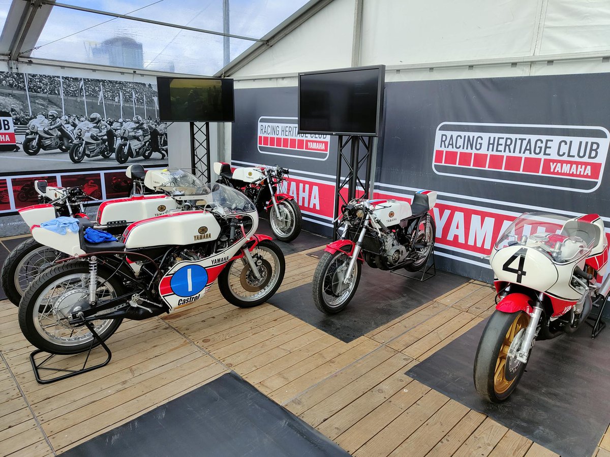 The paddock at the TT Circuit Assen is coming alive!🤩 The race teams are getting ready and final preparations are made for the Classic GP Assen weekend!🏁 Will you be joining us too?🤗
#ClassicGP #Assen #TTcircuit #motorsport