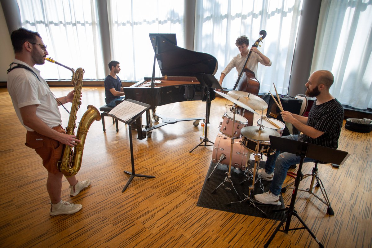 Virtual concert and Q&amp;A featuring Moshe Elmakias,  Joey Rosin, Chris Worden and Ben Freidkin. This program of #Jazz fused with Israeli, Ashkenazi, Sephardi, and Ladino melodies will not disappoint you. 
streamencountersjazz.eventbrite.com