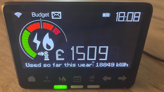 julian_vaughan_'s tweet photo. Winter 2022 vs Winter 2023

Electricity 21p per kWh - from 1st Oct ⬆️34p per kWh
Gas 4p per kWh - from 1st Oct ⬆️10.3p per kWh

In just over 2 weeks' time, 4.5m prepayment meter customers will face an instant &amp; crippling financial hit. 
#CostOfLivingCrisis https://t.co/qhJ7H9SqfH