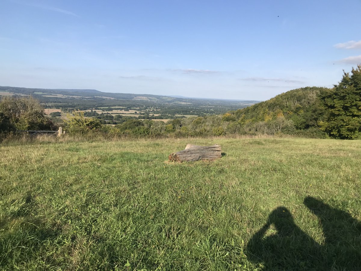 Muse5aday's tweet photo. Have been walking bits of the South Downs Way as on annual leave, lovely yesterday to watch the ravens dancing together, #nature is amazing, great to be able to #connect with it
#exercise #notice #learn #museum5aday #teacher5aday https://t.co/NwGxlw5pQ4
