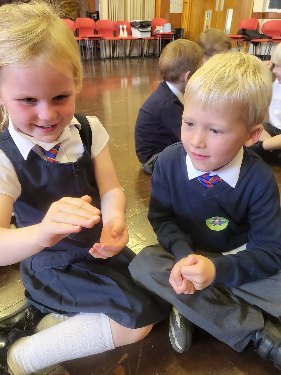 Miss Walker tweet media