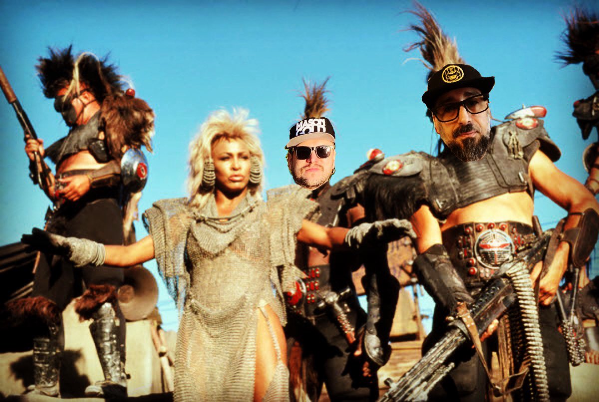 Tully_Dio's tweet image. 🔥Who runs Bartertown? The Outlaws of Rock!!! Auntie Entity sold us the whole lot for some unleaded. ⛽️ #beyondthunderdome #madmaxbeyondthunderdome #auntieentity #madmax #bartertown #outlawsofrock @meistermadmanmatt #tullydio #clipart #undergroundmusic #wasteland #bigbeers 🍺