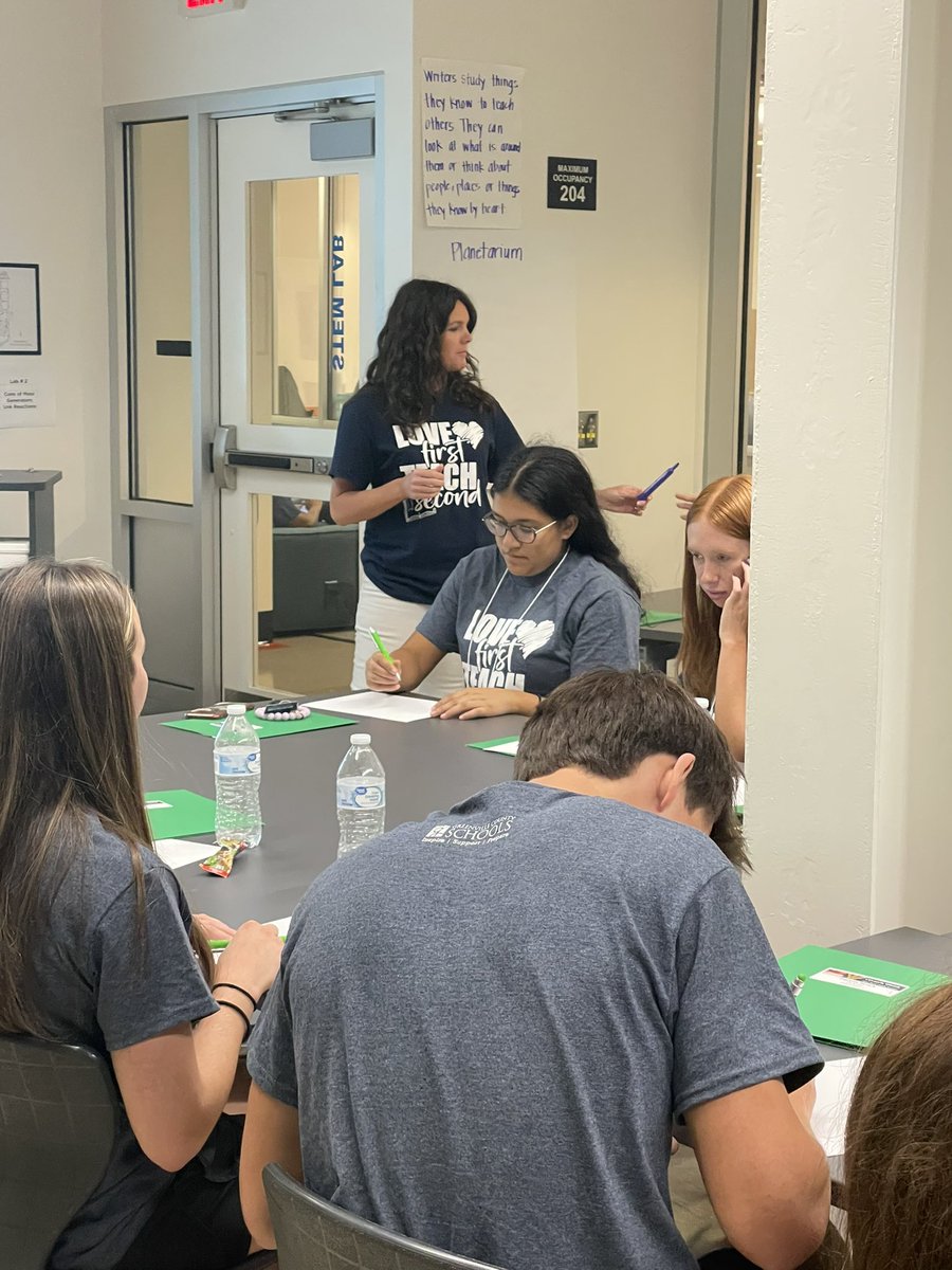 whitneegrant's tweet photo. These high schoolers are ready to use interactive writing to support authentic writing in their teacher cadet placements! #iTeach @gcschools #LoveFirst #TeachSecond #loveSCschools @RoperMountain https://t.co/ZzzM7yvuSy