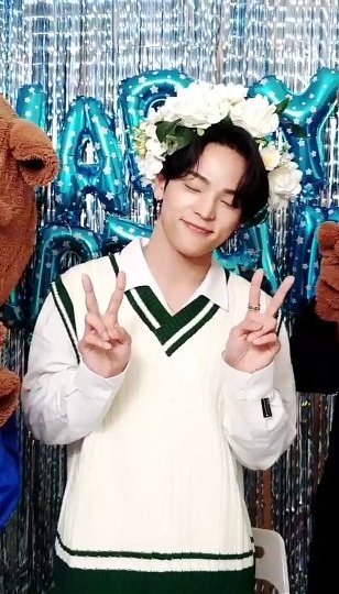 BlueSoLo_W's tweet photo. @woojinieebear Bdkdvjdbdbdb https://t.co/plqe9d9chI