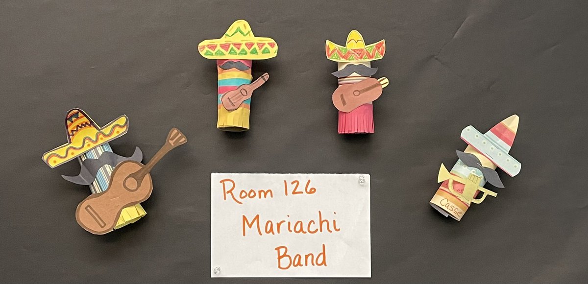 MrsHipius's tweet photo. Room 126 @syracuselatin is kickin’ #HispanicHeritageMonth off with a little mariachi band! https://t.co/pUoEbH8TQT
