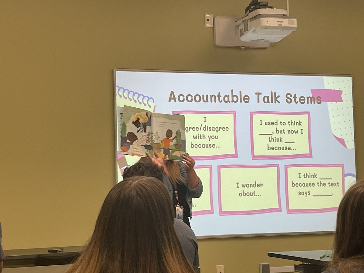 LitSpecMaeMae's tweet photo. Loved getting to emerge high school Teacher Cadets in elementary literacy instruction at the iTeach conference today with some of the best! Spending the day with my beautiful @whitneegrant was by far my favorite part! @RoperMountain #iTeach https://t.co/JEM0oeiDaY