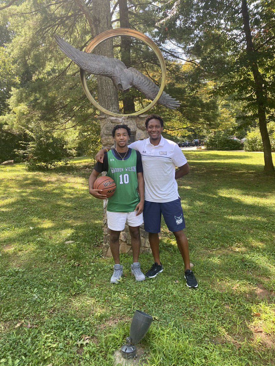 BallerCalhoun10's tweet photo. After a great visit with Coach Boone, I am blessed to have received an offer from Warren Wilson College @wwcmbb @WWCAthletics @Jacob_Senyo https://t.co/0seq1IXHps