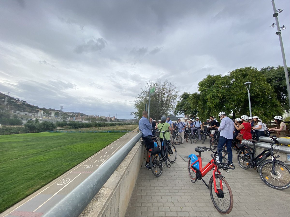 jordi_jove's tweet photo. Aquesta setmana hem acollit a @Mobilitat_AMB el Final Workshop “COVID-19 related processes and responses in metropolitan regions” del @interregeurope European Project ‘#SMARTMR: Sustainable measures for achieving resilent transportation in metropolitan regions’. https://t.co/4Jie4Fg4k8