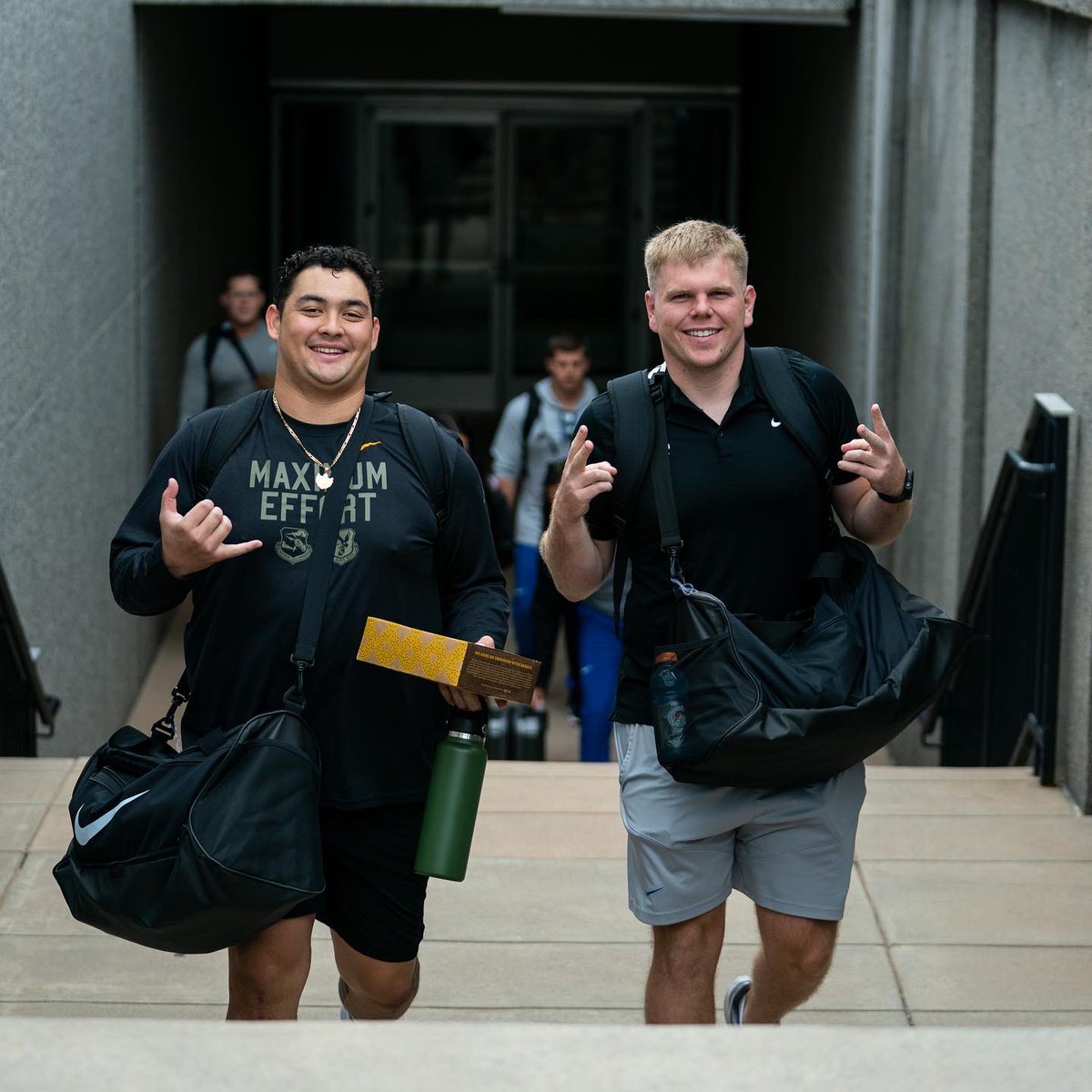 AF_Falcons's tweet photo. .@AF_Football is headed north ⚡️ https://t.co/4mvg8CQtDn