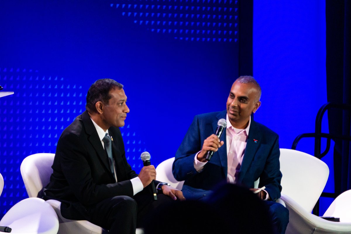 ArmyCIO's tweet photo. This morning, Dr. Iyer and @VimeshPatel_WWT, Chief Technology Advisor at @wwt_inc, discussed the @USArmy's #DigitalTransformation Strategy and support of JADC2 at #DefenseTalks, in Arlington, Va. 
#DEFENSETECHWEEK | #ArmyDigital |  #Data https://t.co/oVMLpDlrkG