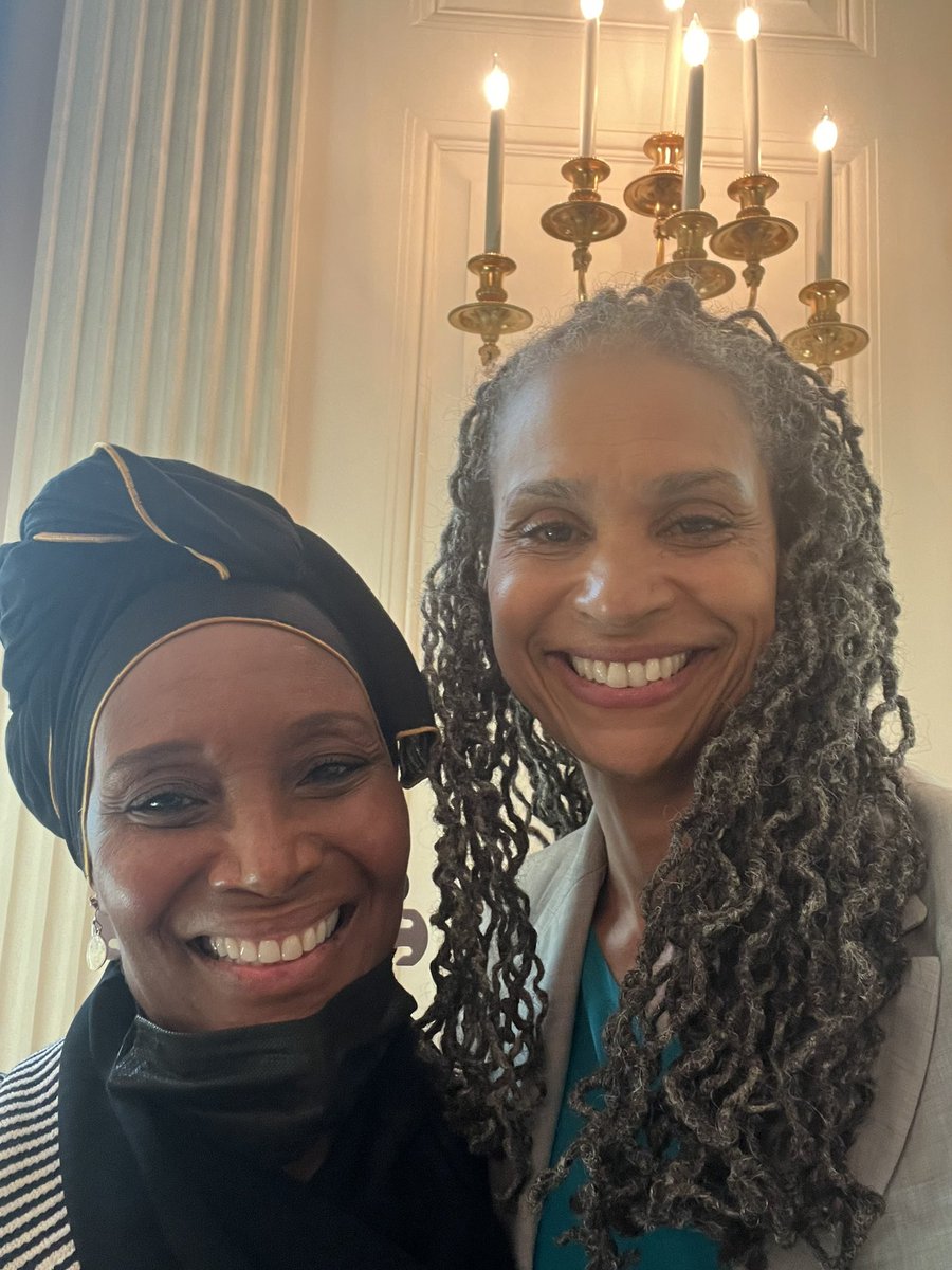 With Dr. LaVonne Ansari @whiteHouse #UnitedWeStand summit who is a powerful leader in #Buffalo who lives 2 mls from the Tops Supermarket & put together a “crisis team” says “we are still in complex trauma. When we were massacred…” in the 6th most segregated city in the US.