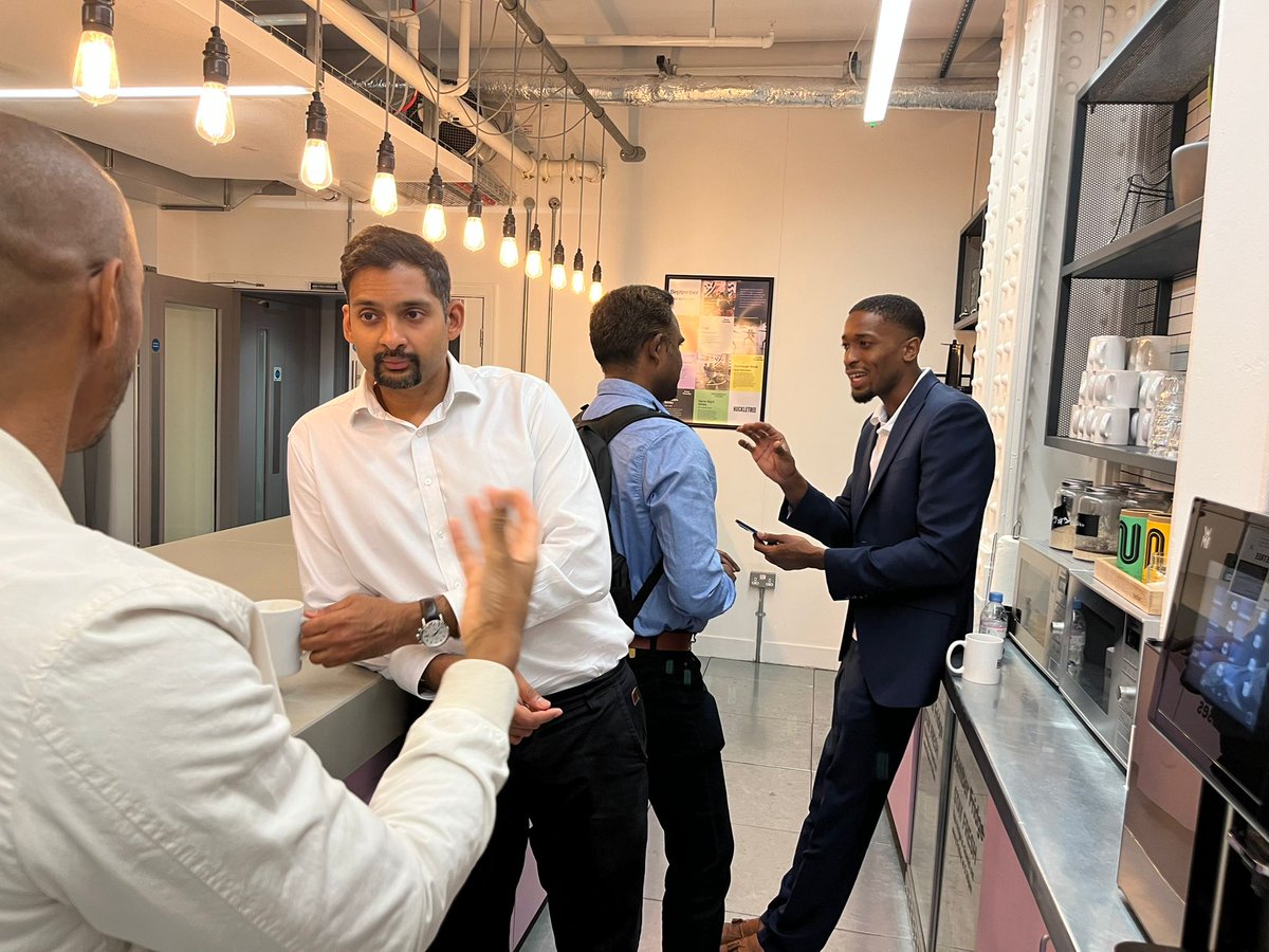 cloudtalkglb's tweet image. "Autonomous Digital Infrastructure with Cloud' Panel is over.
Get your drinks and start networking with Industry profs. 
1:1 Networking Awaits you at CloudTalk London.

#cloudtalkglobal #cloudtalk #london #meetup #techmeetup #cloud #server #event #cloudtalklondon #network #tech