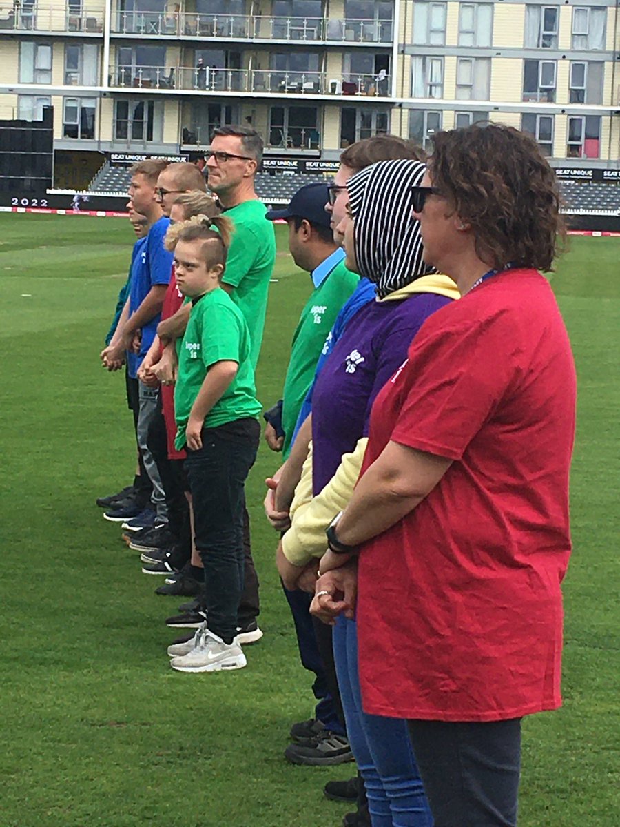 @Super1s_Glos had great afternoon watching the DPL final 🏏🏏 Guard of honour and meeting Sue Benson 🏏🏏 Inspiring future players @GlosCricketFdn @LordsTaverners