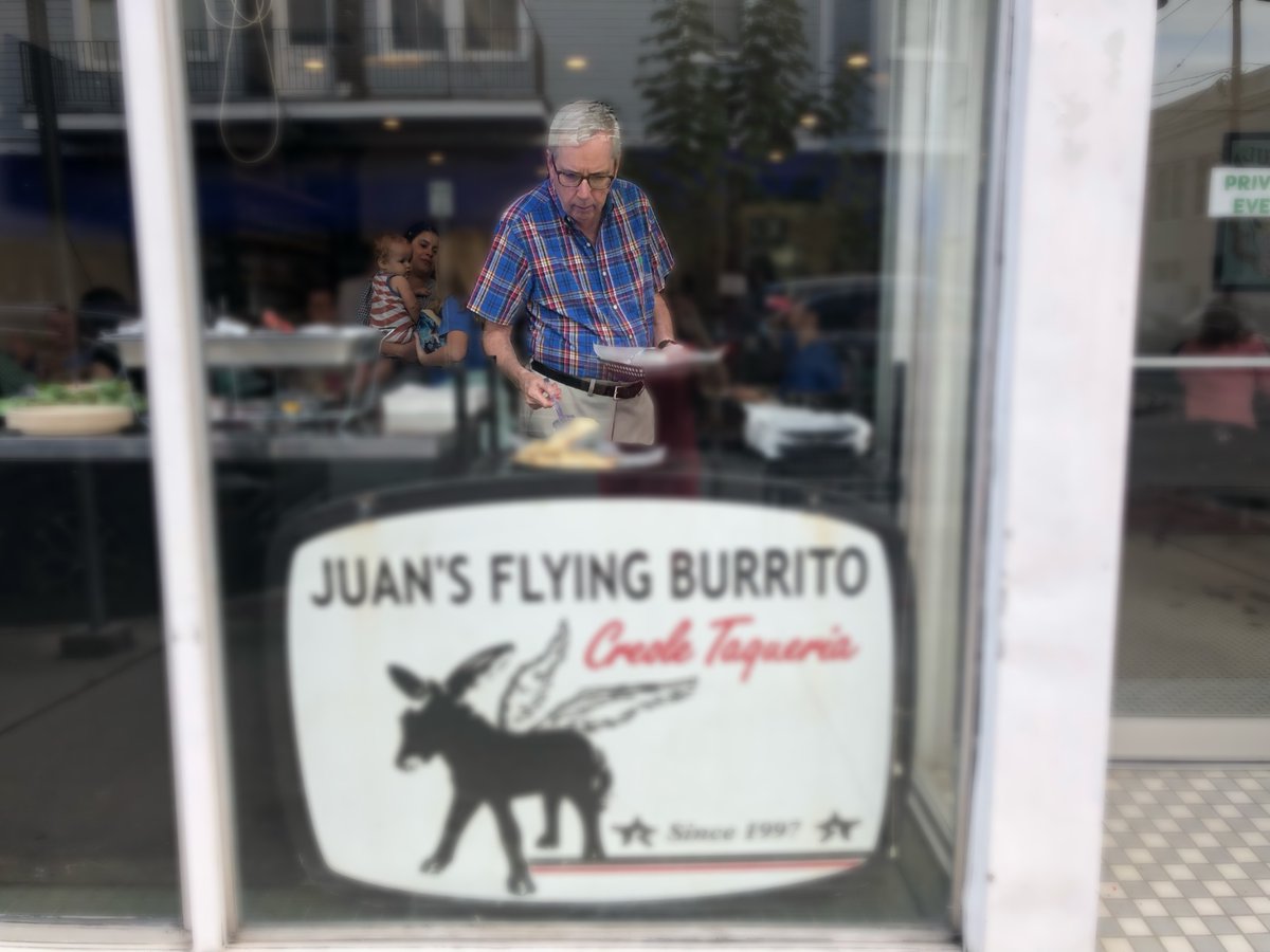 TulaneEnglish's tweet photo. The English Department had so much fun last Friday at @JuansNOLA celebrating the beginning of the semester with our faculty, staff, and graduate students! 
We got a first look at the new Juan's location on Oak Street and got to enjoy delicious food and each other's company!🌯🎉🌮 https://t.co/TZyUDog7vw