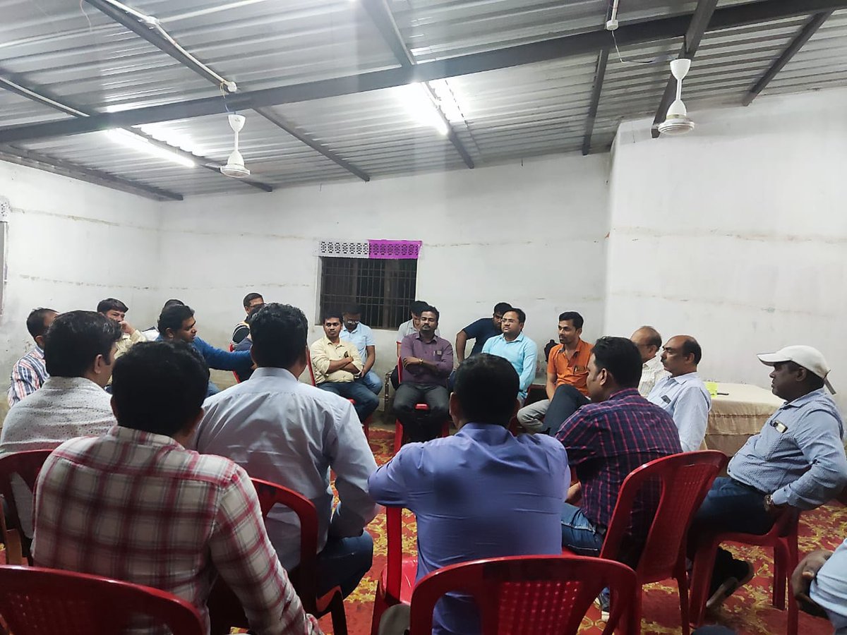 ServiceWesco's tweet photo. Wesa observed Engineers Day at association office,Burla today.
#HappyEngineersDay https://t.co/sAqEUf88VU
