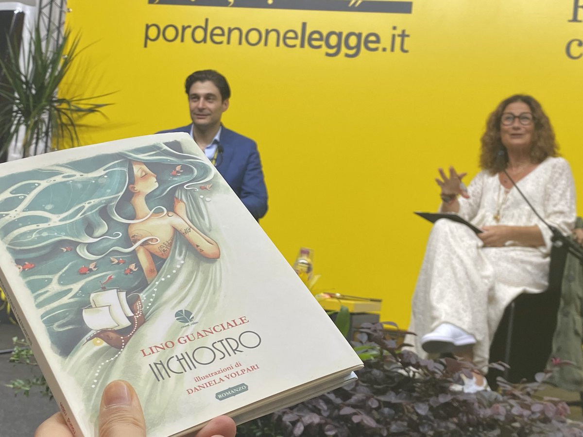 .<a href="/LinoGuanciale/">Lino Guanciale</a> Un romanzo è tante cose.Non solo una vicenda,è anche la lingua con cui si racconta. Uno scrittore lascia andare qualcosa con cui gli attori invece sono imprigionati.Da attore devo avere rispetto di ciò che è stato scritto,devo incarnare una scrittura.#pnlegge2022