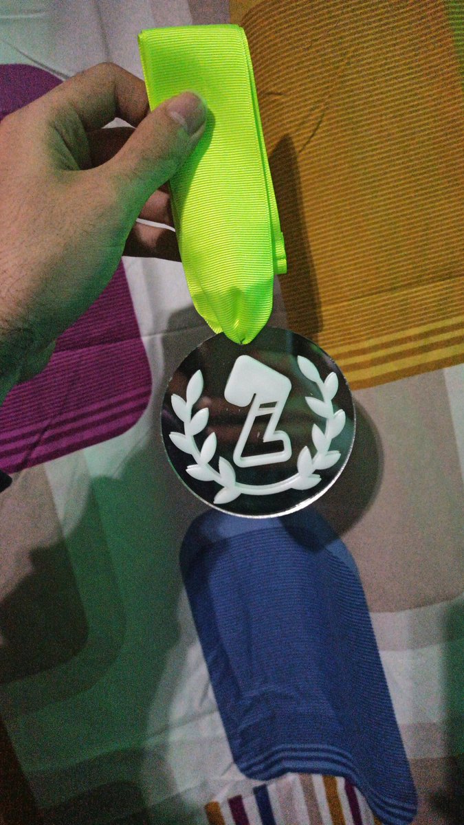 fonscode's tweet image. 🏅 Hace un tiempo gane el segundo lugar en las olimpiadas @platzi esto fue antes de la pandemia y hoy me llegó la medalla. Me alegro el día 😁