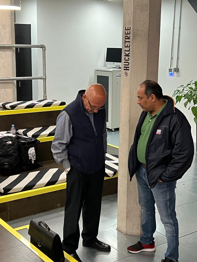 cloudtalkglb's tweet image. The CloudTalk London Matchmaking Meetup has been a truly active and engaging event. Participants have discovered new business opportunities and learned about new technologies from cloud professionals.