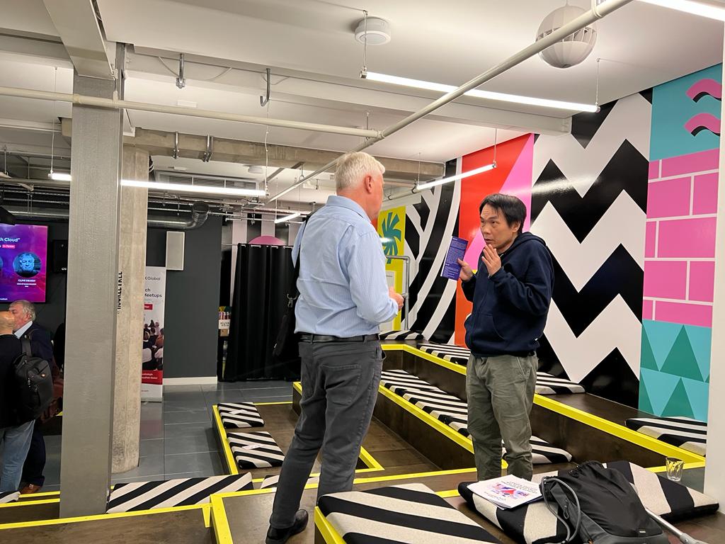 cloudtalkglb's tweet image. The CloudTalk London Matchmaking Meetup has been a truly active and engaging event. Participants have discovered new business opportunities and learned about new technologies from cloud professionals.