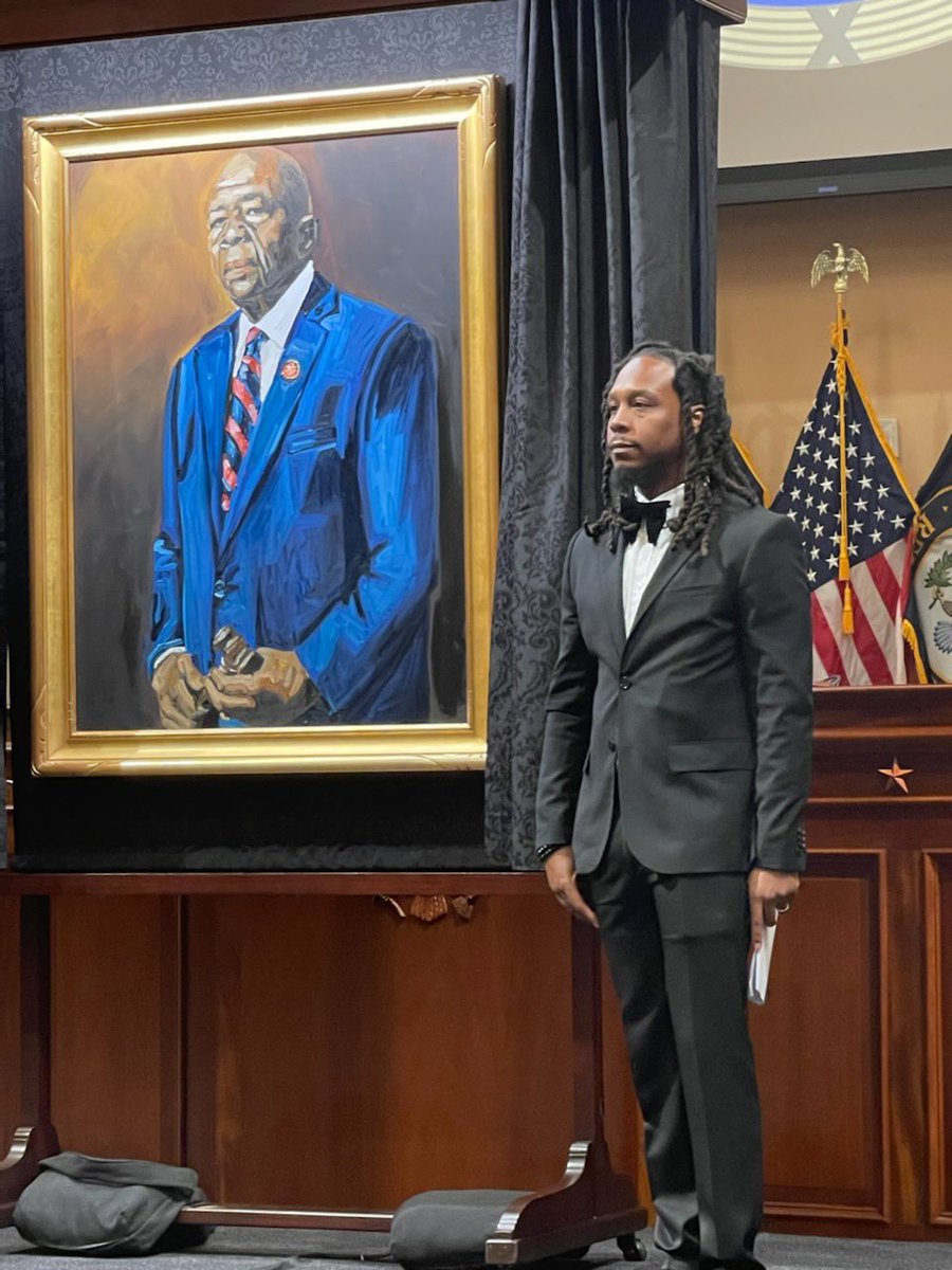 OAGMaryland's tweet photo. The portrait, painted by #Baltimore artist #JerrellGibbs, now takes its place in these hallowed halls.
Elijah saw our country and his beloved Baltimore as a place where anything is possible.
May he continue to watch over us as we work to better the lives of those we serve. https://t.co/L9kWw8pc26
