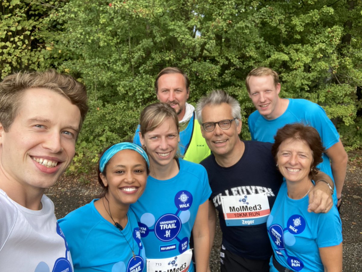 BulcaenMattijs's tweet photo. Mens sana in corpore sano! Meet the MolMed #KULeuven #UniversityTrail 10km team! 🏃‍♂️🏃‍♀️@tacherz @zegerdebyser https://t.co/XmE8qielMK