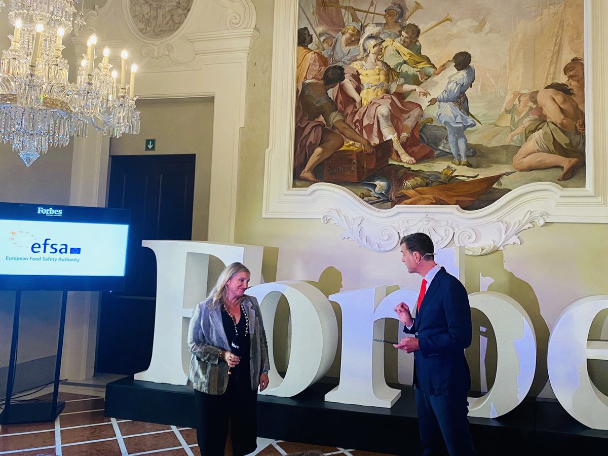 EFSA_EU's tweet photo. 🏆 We are delighted to receive the #Forbes Social Award for innovative public #Communication thanks to our #OneEU2022🥳!
#ScienceCommunication is an important part of what we do. Read our infographics and see how we communicate #FoodSafety in the EU.
👉 https://t.co/BnSQvP5C9A https://t.co/NhesqagxDH