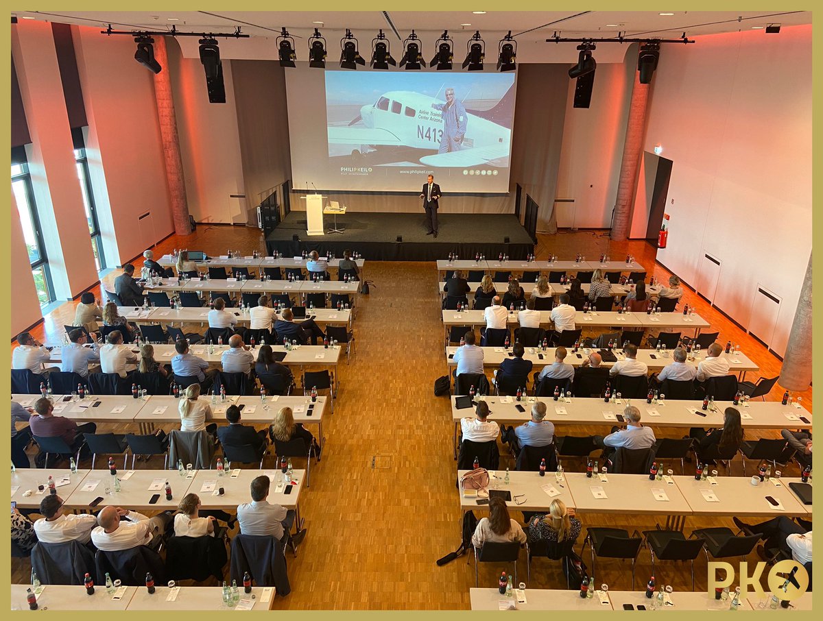 KeilPhilip's tweet photo. Markant #Handelsforum 2022 in der Messe Karlsruhe. #Herausforderungen annehmen - #Verantwortung übernehmen: Ein #Perspektivenwechsel vom Cockpit auf die #Unternehmenswelt.
👨‍✈️
Danke an Premium Speakers für die #Zusammenarbeit!
🛫
#philipkeil #KeynoteSpeaker #motivationsredner https://t.co/RVVqGqzrxv