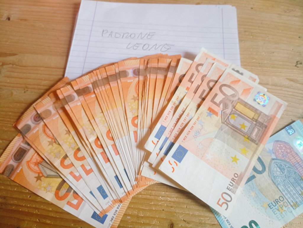 I love Findom
#findom #finDom #gayfindom #findomgay #cashmaster #paypig #cashslave #findomitalia #gay #gayboy #humiliation