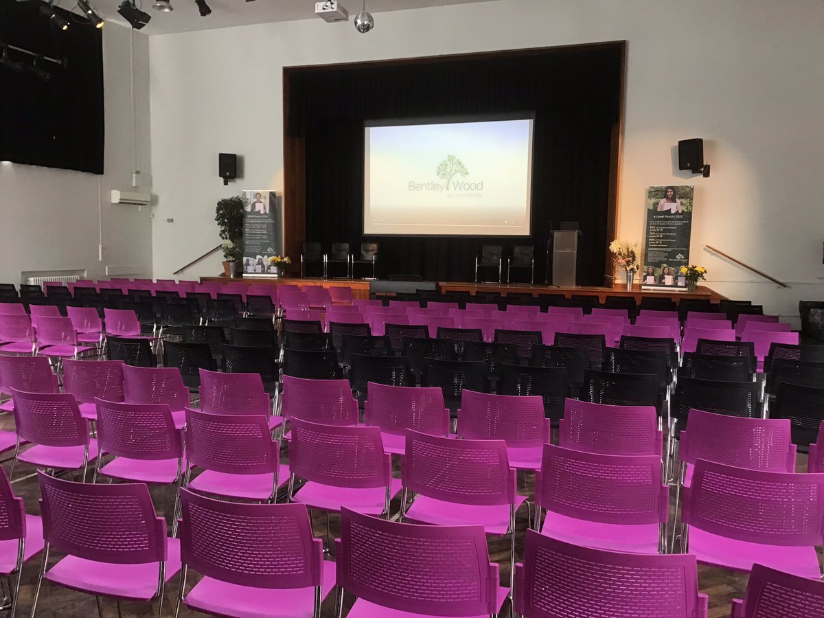BentleyWoodSch's tweet photo. We are ready to show prospective students and their parents around our wonderful school this evening. The Headteacher’s speech is taking place at 7pm and 7:45pm. We look forward to seeing you there! #harrow #OpenEvening https://t.co/ewqNmBxqJu