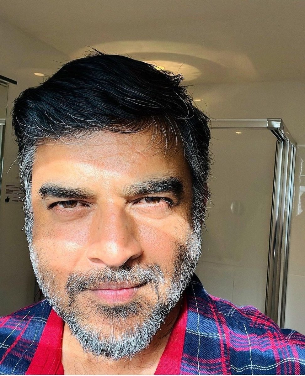 chandrasawan's tweet photo. When brains met handsomeness.....
The sun enlightens the enlightened one 
@ActorMadhavan https://t.co/HzR6S5yBh4