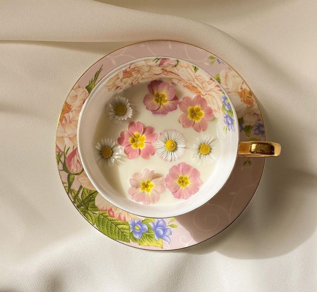 lavieestbelIe's tweet photo. Flower tea by roosavintage https://t.co/sYeBmxml2u