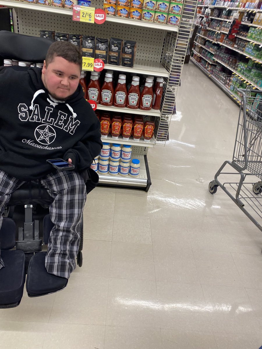 Basketmomma7's tweet image. Shopping and organizing the cabinets in our apartment for the new year
🧽 🛒
#transitioned #independence 
#communitybasedinstruction
#authenticlearning @BrianBaylor21 
#teamwork #decisionmaking